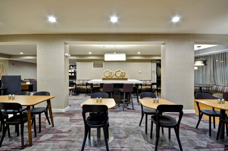 Courtyard by Marriott Jacksonville Airport Northeast - image 7