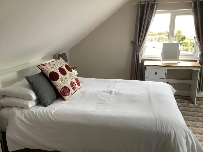 King Room with Sea View image 4