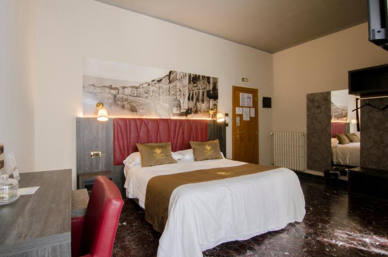 Superior Double Room image 1
