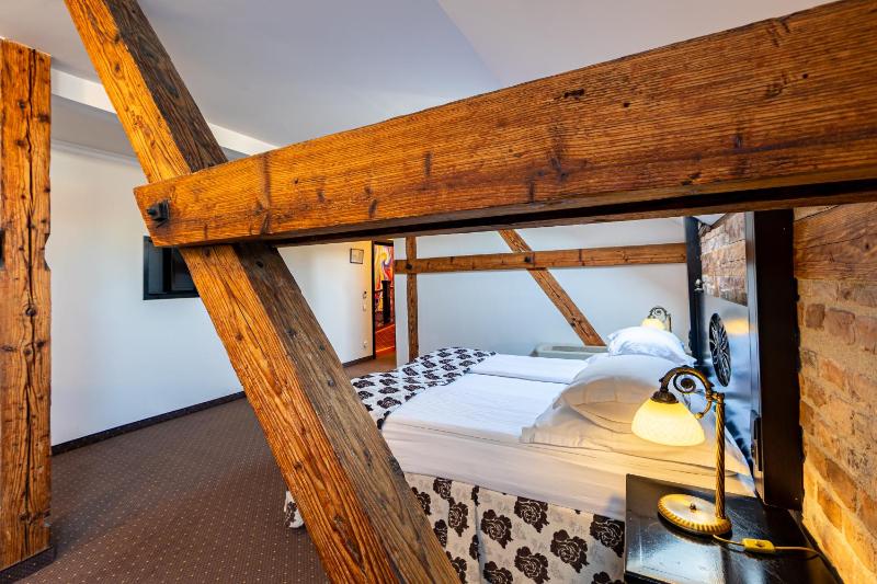 Double Room - Attic image 4