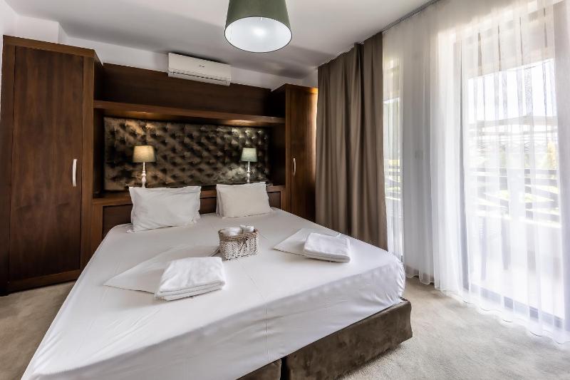 Two-Bedroom Villa image 4