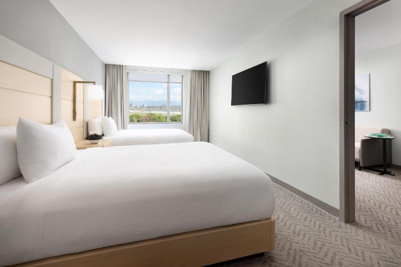 One-Bedroom Queen Suite image 1