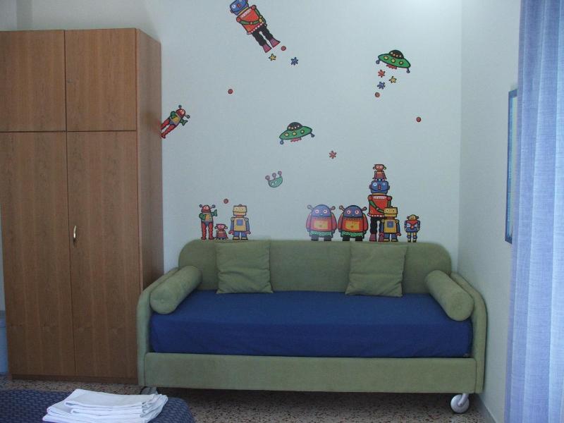 Triple Room with Private Bathroom image 4