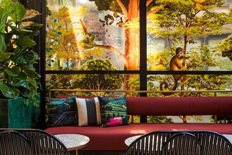 Moxy NYC Chelsea - image 15