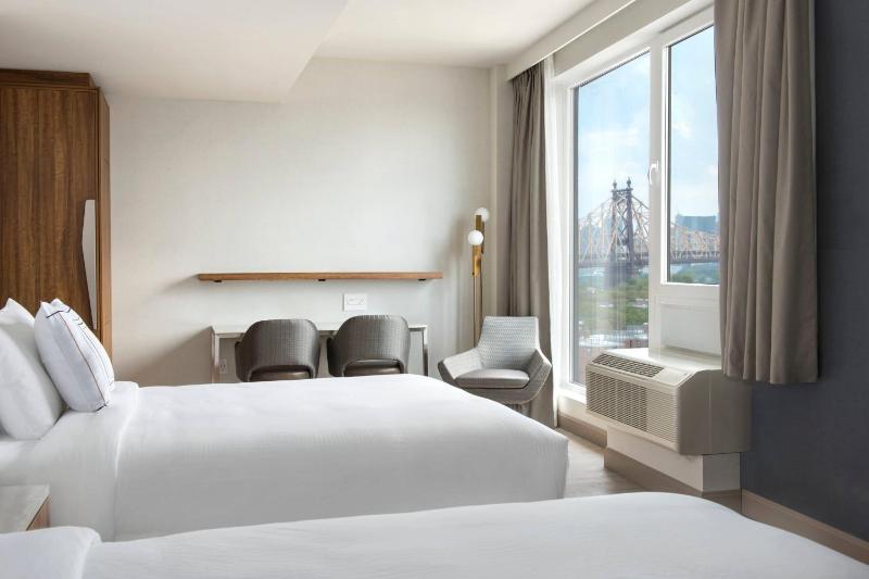 Executive Suite, 2 Queen, Balcony image 1