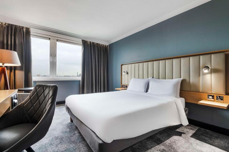 Standard  Room with River View image 1