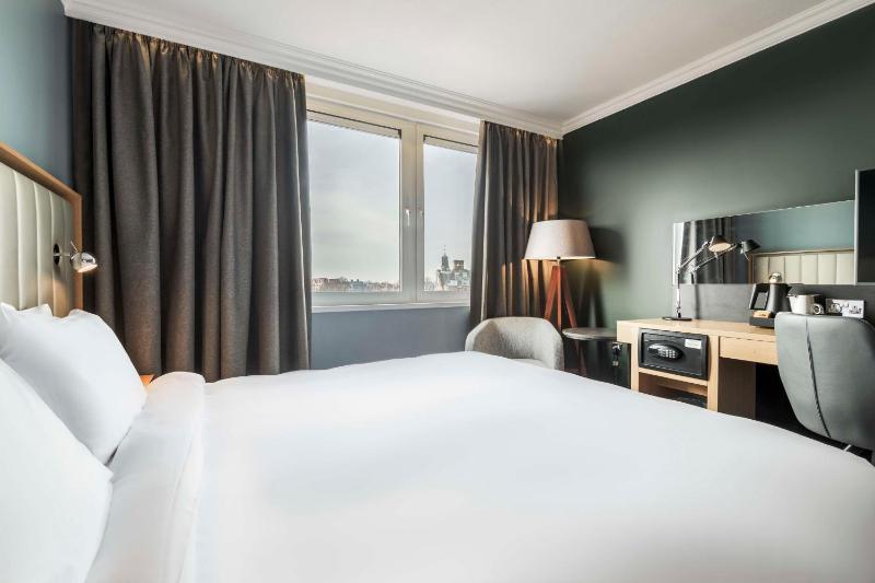Standard Room image 3