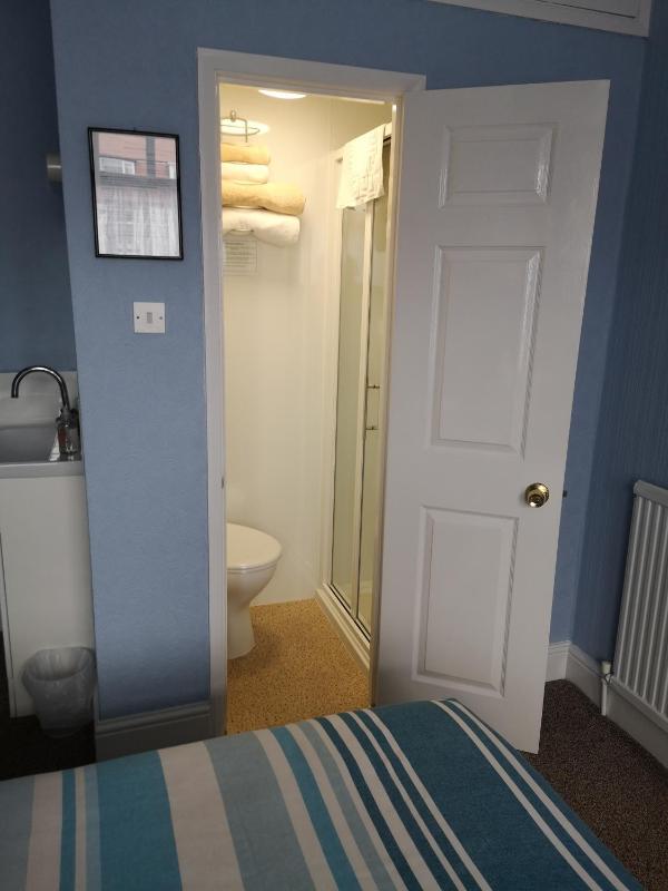 Standard Double Room image 2