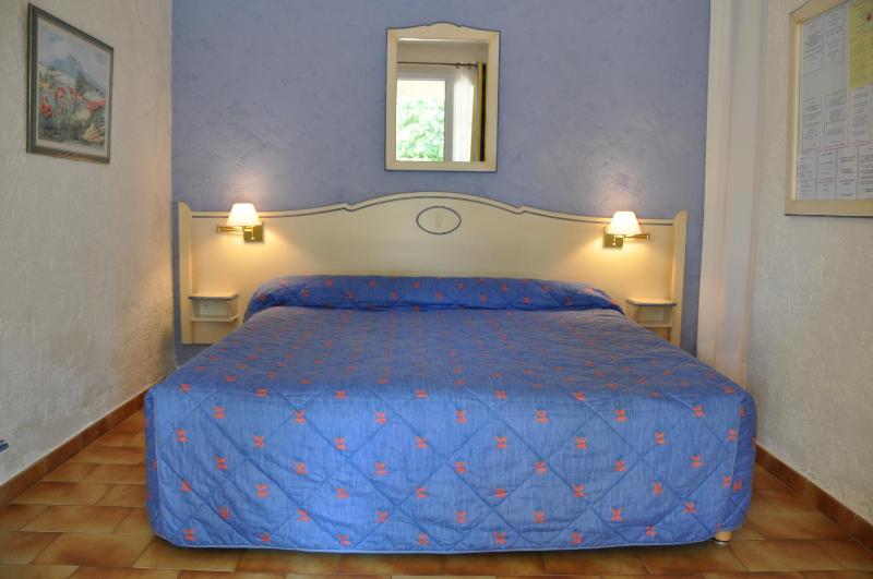 Single Room image 4