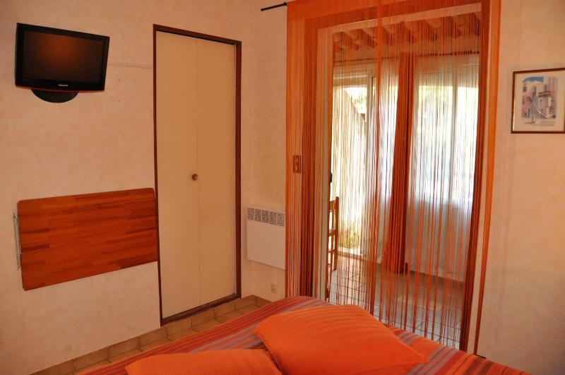 Double Room image 3