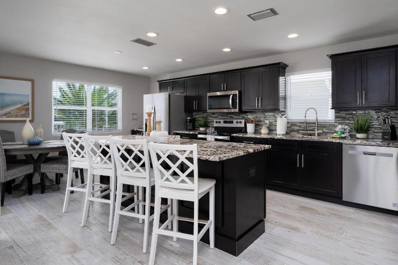 Shells N Sunshine! Getaway Destination Just Minutes from the White Sandy Beaches of Fort Myers! home - image 15