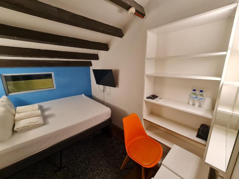Deluxe Double Room image 2
