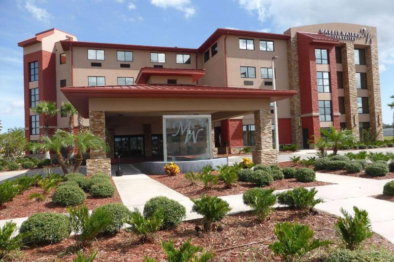 Marble Waters Hotel & Suites Trademark by Wyndham - image 1