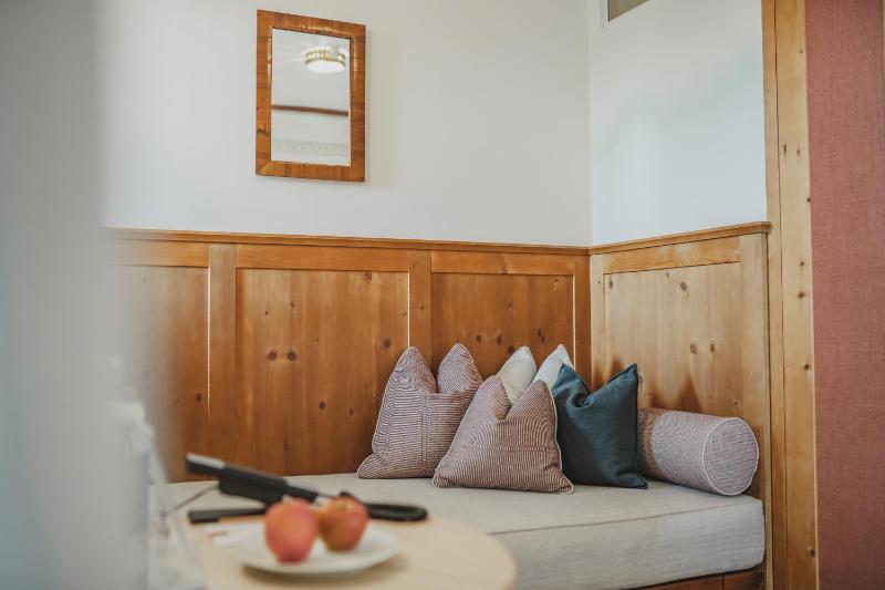Junior Suite with Balcony image 3
