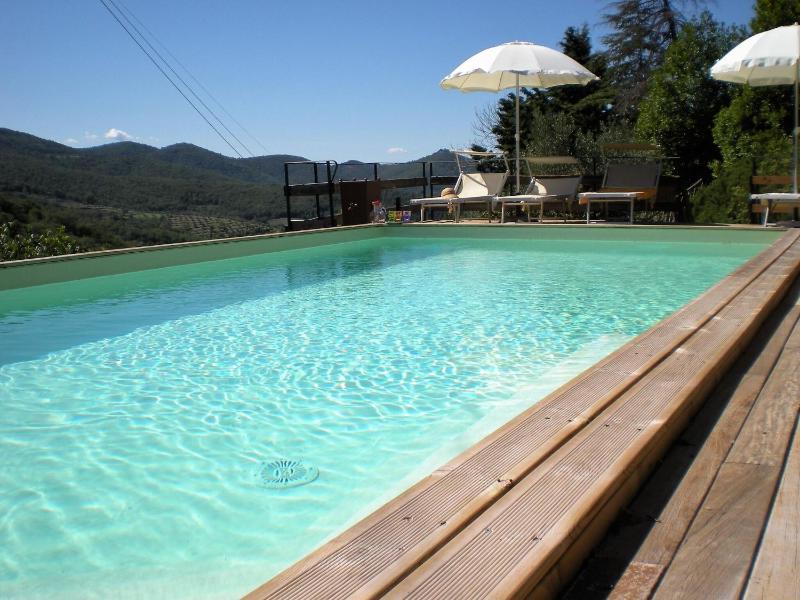 Farmhouse in Cortona with pool - image 23