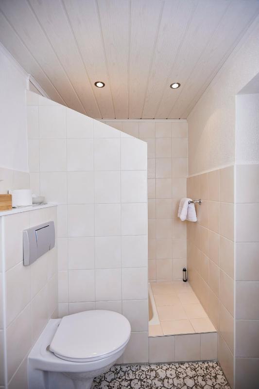 Double Room image 4