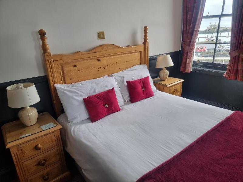 Double Room with Sea View image 3