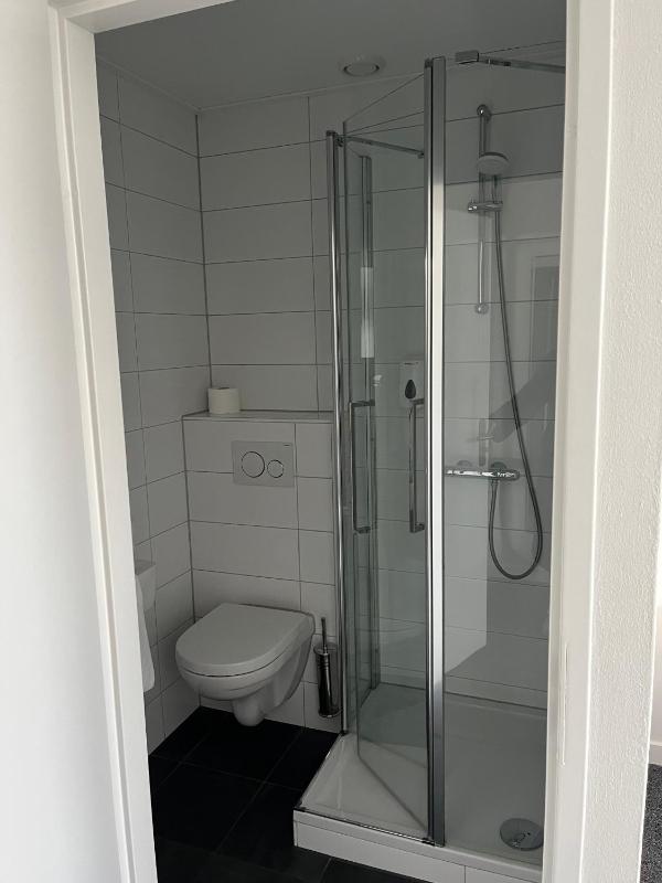 Twin Room with Balcony image 4