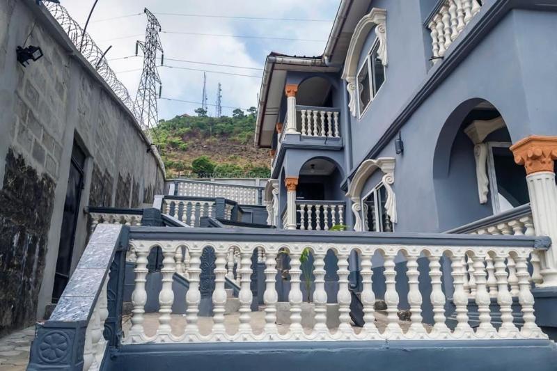 M & B Residence - image 9