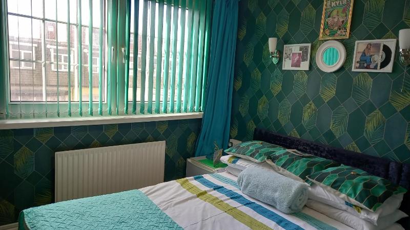 Double Room with Private Bathroom image 3