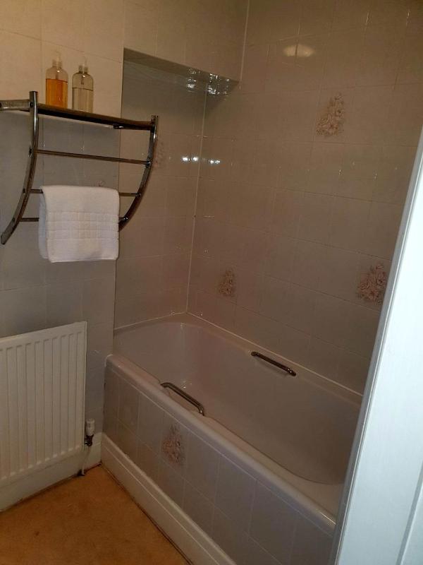 Standard Double Room image 3