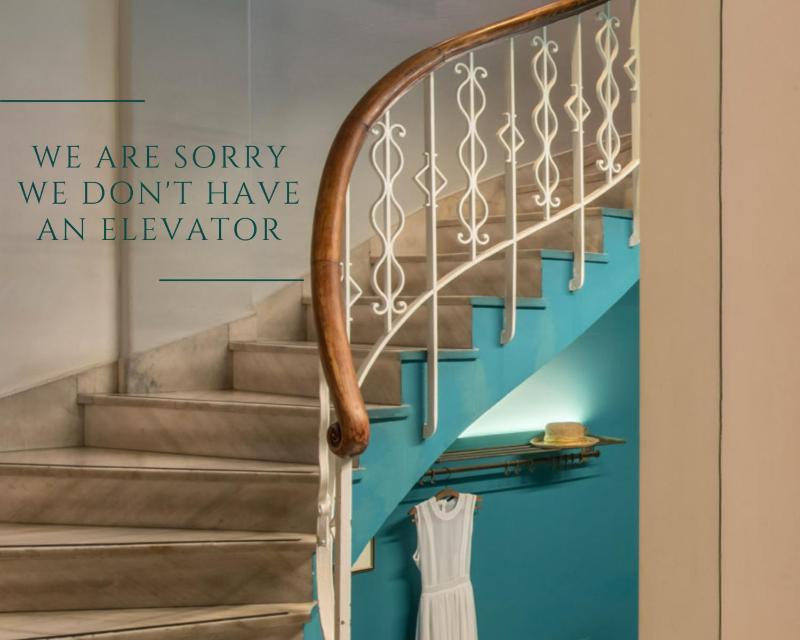 Petite Internal Room image 2