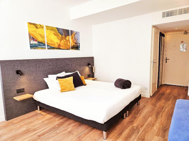 Superior Double Room image 1