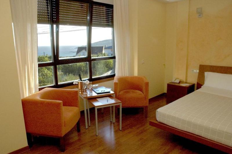 Double Room image 3