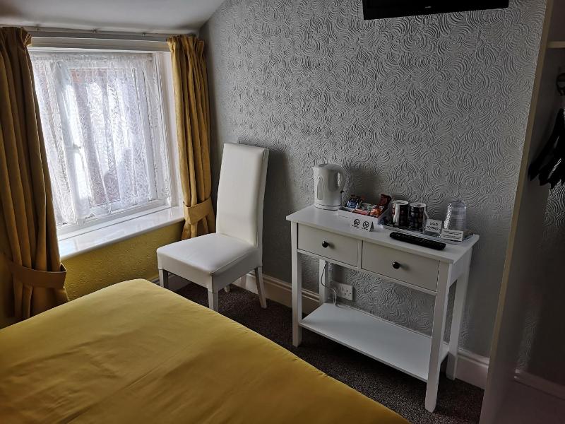 The Phoenix Guest House - image 7