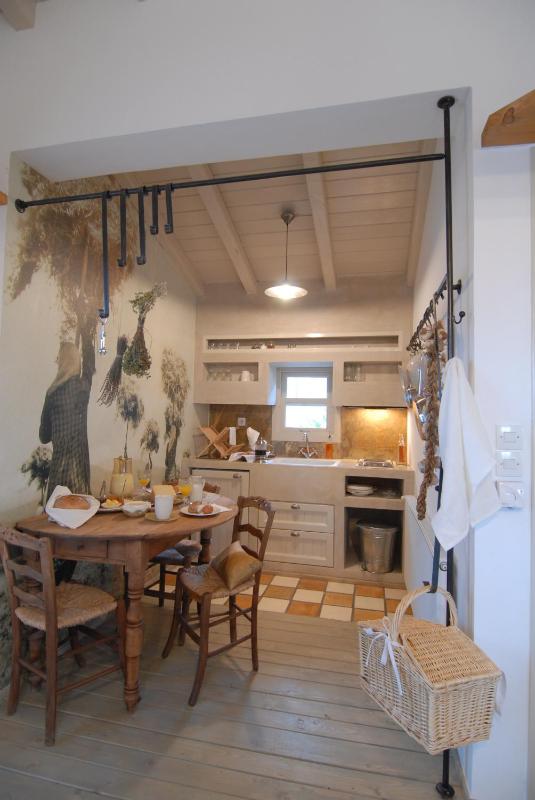 Deluxe Suite image 4