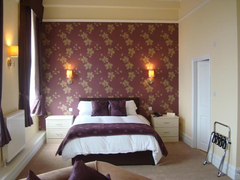 Double Room with Sea View image 2