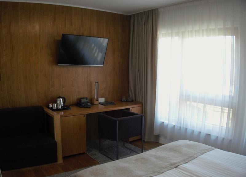 Economy Double Room image 4