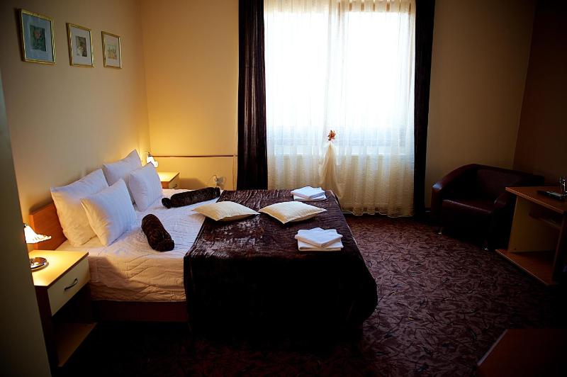 Studio Apartment image 1