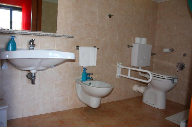Triple Room image 3