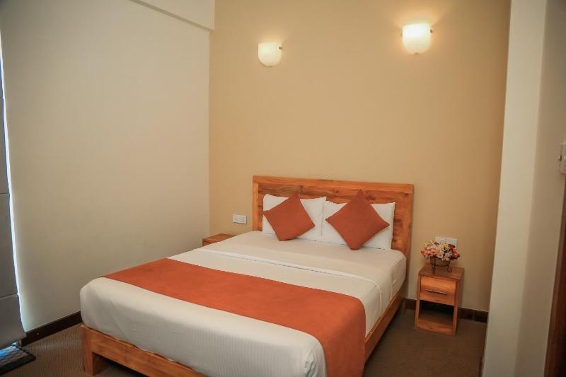 Emirates Luxury Apartments (Glen Fall Residencies) - image 12