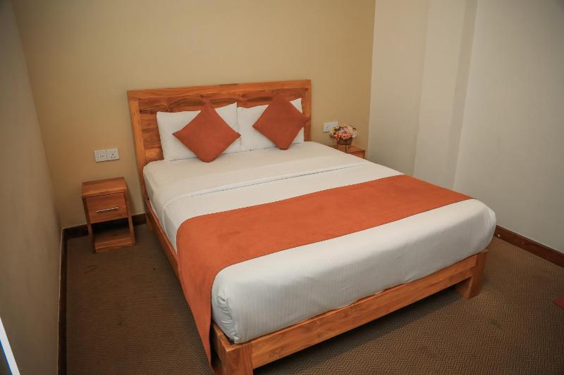 Emirates Luxury Apartments (Glen Fall Residencies) - image 17