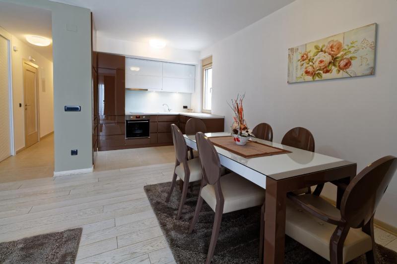 Two-Bedroom Apartment with Sea View image 3