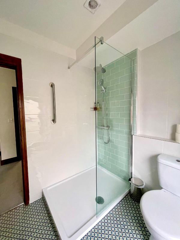 Quadruple Room image 3