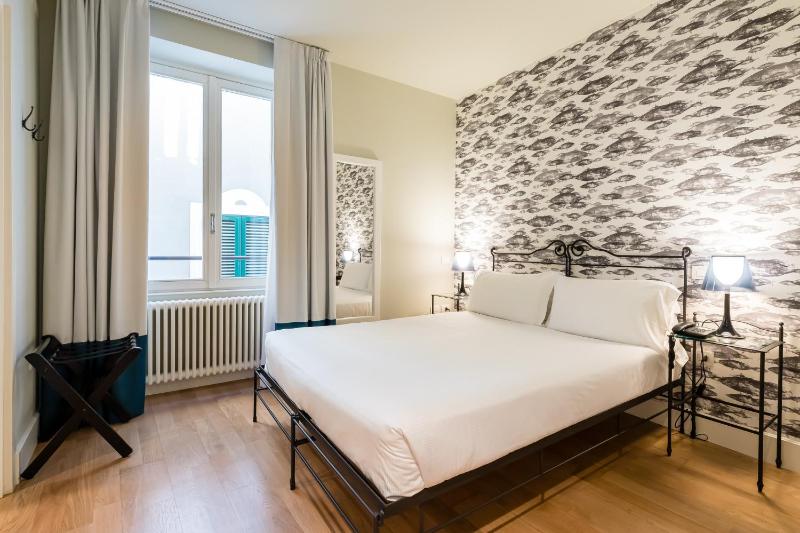 Double Room with Street View image 1