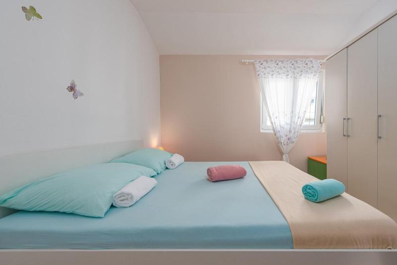 Apartment Kiara with Pool - image 9