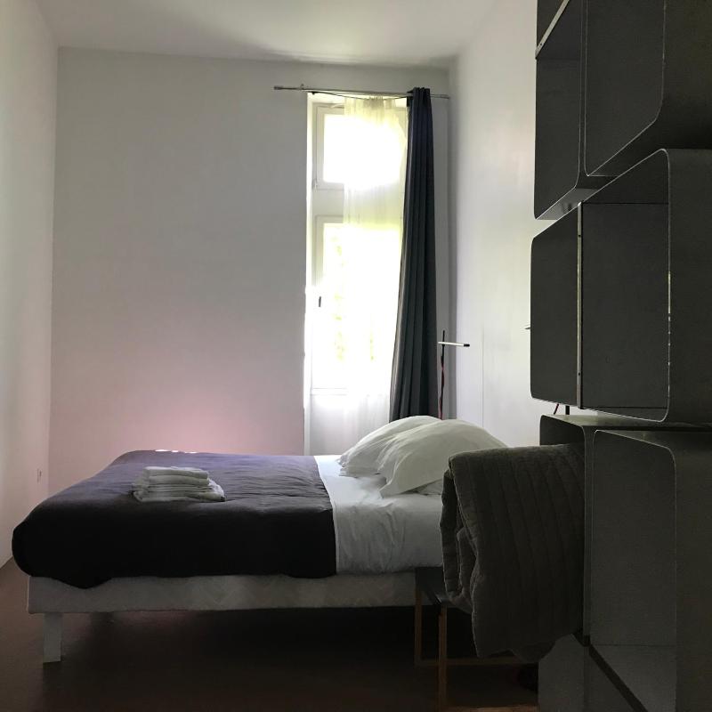 Double Room image 2