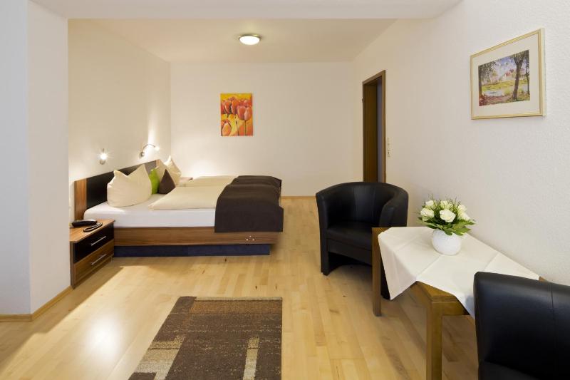 Double Room image 2