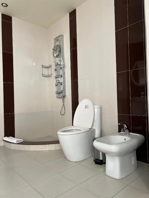Deluxe Suite image 3