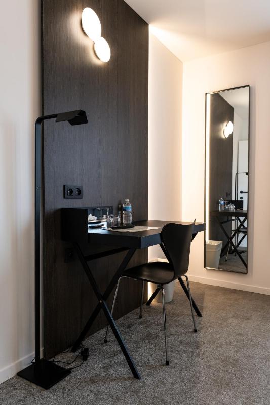 Economy Double or Twin Room image 4