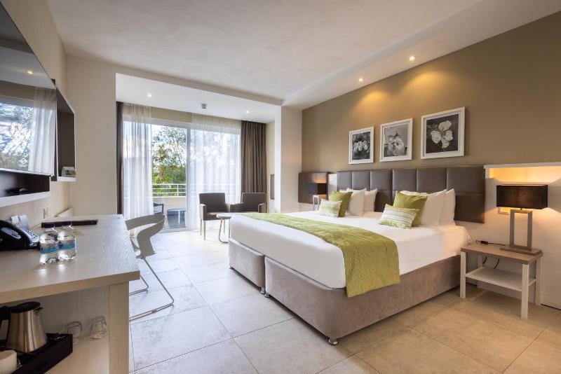 Standard Double or Twin Room image 1