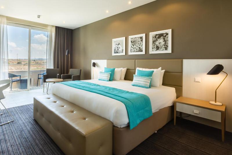 Superior Double or Twin Room with Garden View image 1