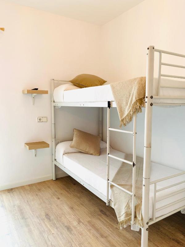 Standard Double Room with Bunk Bed and Shared Bathroom image 1