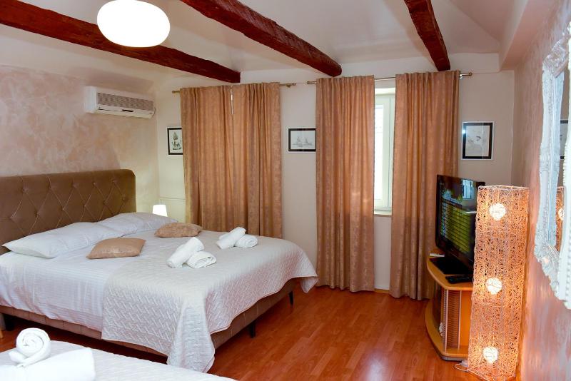 Apartment with Terrace image 3