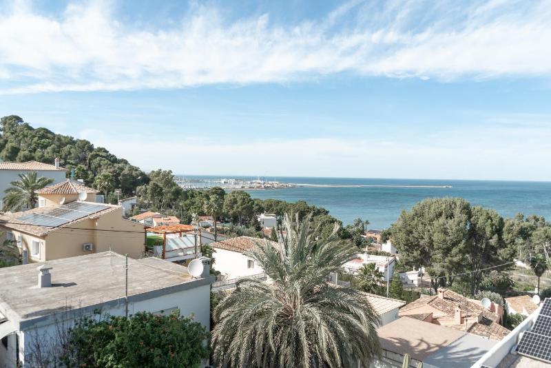 Apartment with Sea View image 3