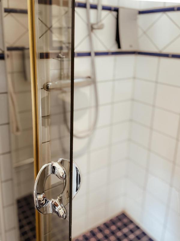 Deluxe Double Room image 2